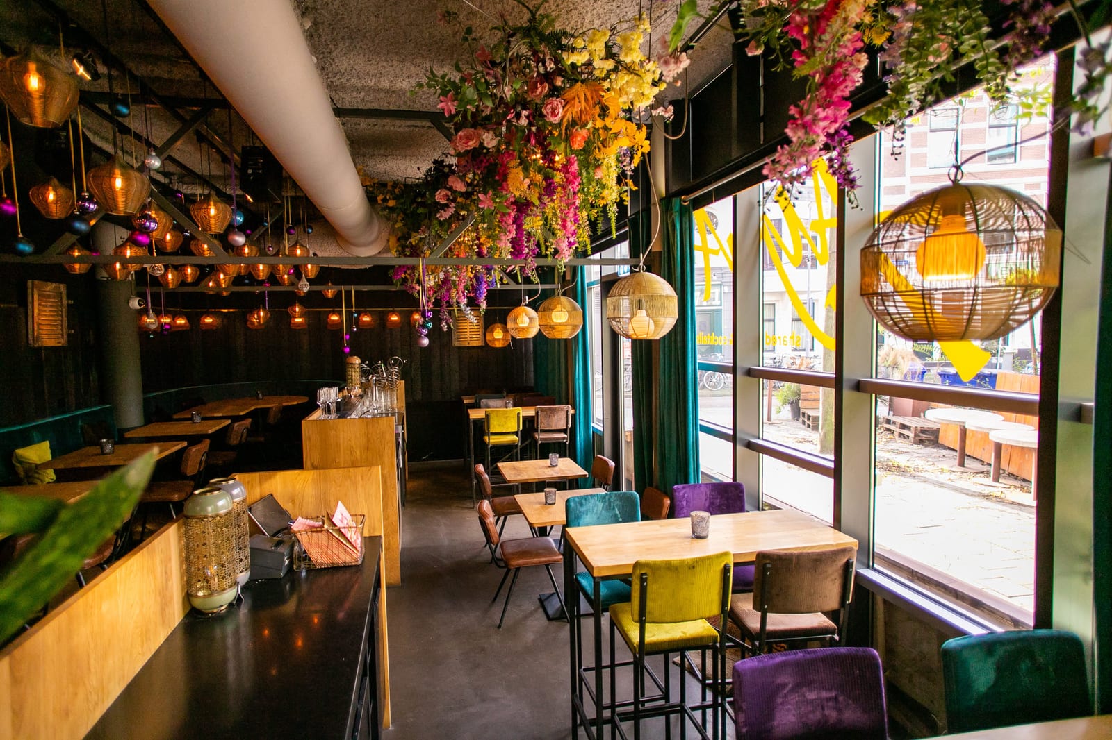 Bar Ayla in Rotterdam