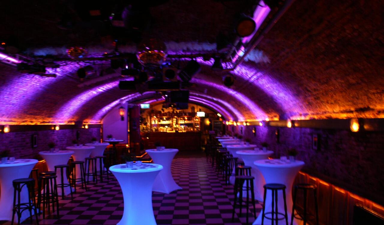 18e eeuws feestlocatie Old Cave, foto 4