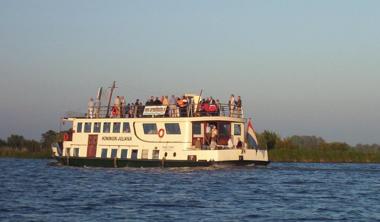 Rederij van der Meer in Roelofarendsveen